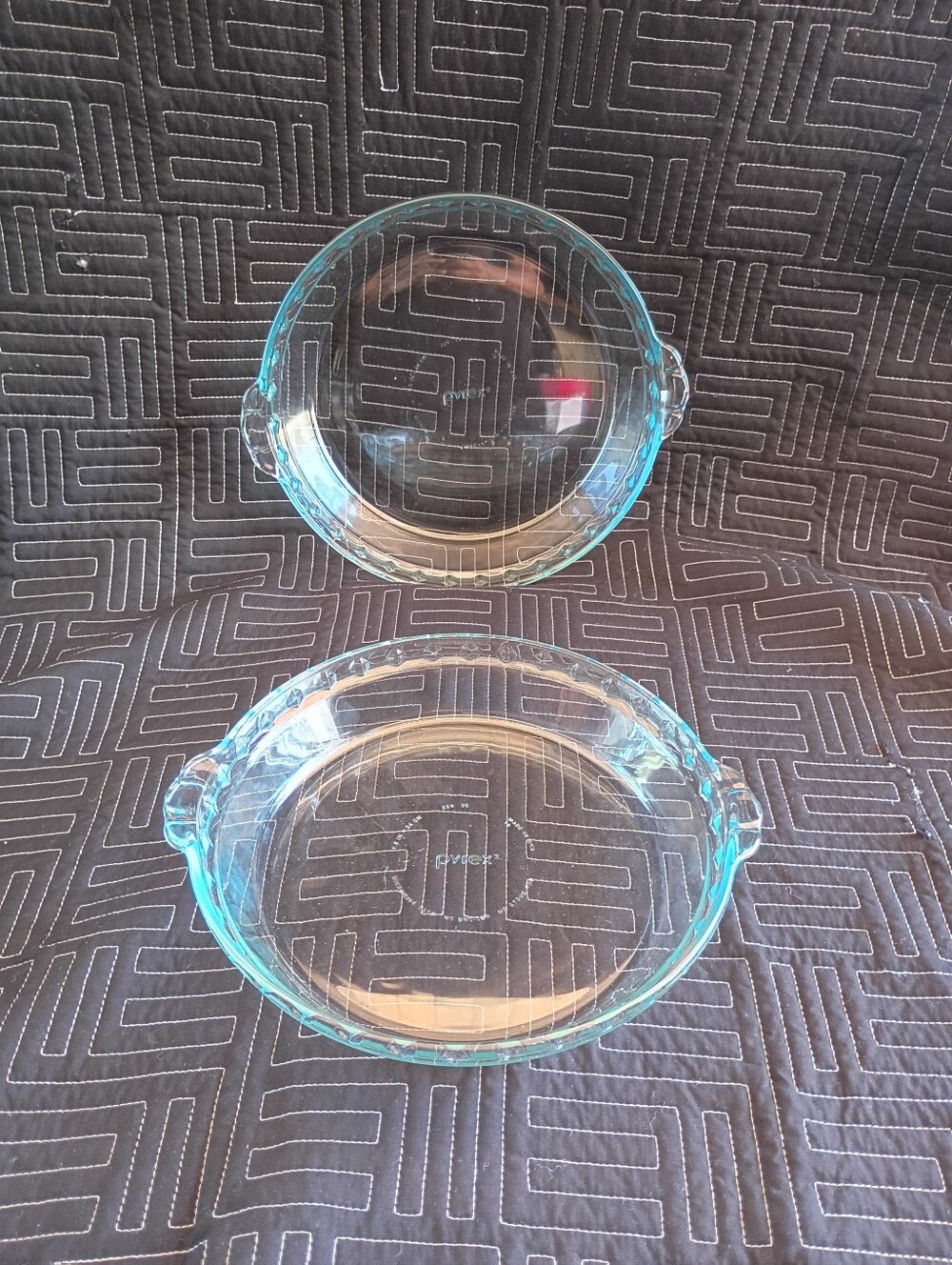 Pyrex #229 clear glass 9.5-inch fluted deep-dish pie plate
